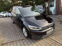 Gebraucht VW Touran Highline 150 PS (110 kW) 2019 Deep black perleffekt Van / Kleinbus