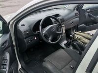 gebraucht Toyota Avensis 1.8 Benzin
