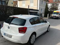 Gebraucht BMW 114 95 PS (69 kW) 2012 Weiß Kleinwagen