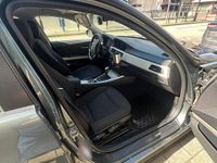 Gebraucht BMW 320 184 PS (135 kW) 2010 Limousine