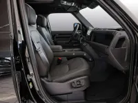 Gebraucht Land Rover Defender HSE Dynamic 300 PS (220 kW) 2025 Santorini black SUV
