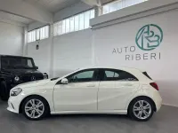 Gebraucht Mercedes A250 211 PS (155 kW) 2017 Calcitweiss/zirrusweiss Limousine