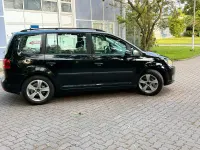 Gebraucht VW Touran 105 PS (77 kW) 2011 Schwarz Van / Kleinbus