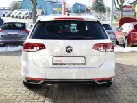 Gebraucht VW Passat 200 PS (147 kW) 2021 Pureweiss Kombi