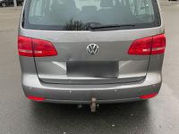 Gebraucht VW Touran 105 PS (77 kW) 2011 Braun Van / Kleinbus