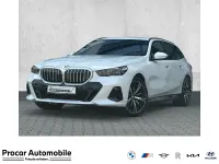 Gebraucht BMW 520 M Sport 197 PS (144 kW) 2025 Mineralweiß Kombi