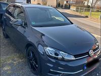 Gebraucht VW Golf VII Highline 150 PS (110 kW) 2019 Grau Limousine