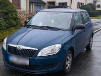 Gebraucht Skoda Fabia 60 PS (44 kW) 2010 Blau Kleinwagen