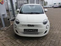 Second-hand Fiat 500e Basis 86 kW (118 CP) 2023 Alb Berlinǎ