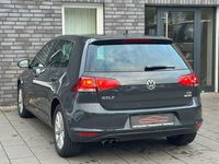 Gebraucht VW Golf VII LOUNGE 150 PS (110 kW) 2015 Uranograu/cinza urano Limousine