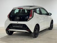 Gebraucht Toyota Aygo X-wave 69 PS (50 kW) 2016 Schneeweiß Kleinwagen