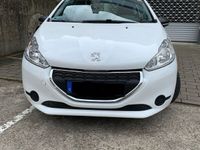 gebraucht Peugeot 208 1.0 68 PS VTi Access, 8-fach bereift, Klima