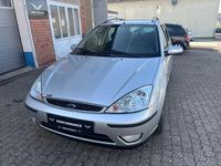 Gebraucht Ford Focus Ghia 101 PS (74 kW) 2002 Grau Limousine