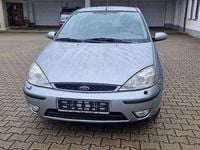 Gebraucht Ford Focus Ghia 101 PS (74 kW) 2003 Silber Limousine