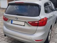 Gebraucht BMW 218 Advantage 150 PS (110 kW) 2015 Silber Kombi