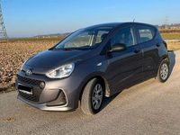 Gebraucht Hyundai i10 67 PS (49 kW) 2017 Grau Kleinwagen