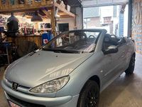 Gebraucht Peugeot 206 CC 108 PS (79 kW) 2004 Blau Cabrio