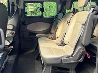 Gebraucht Ford Tourneo 155 PS (114 kW) 2016 Schwarz Van / Kleinbus