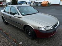 Gebraucht Opel Vectra 75 PS (55 kW) 1997 Grau Limousine