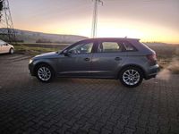 Gebraucht Audi A3 Attraction 125 PS (91 kW) 2016 Monsungrau metallic Kleinwagen