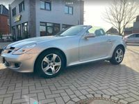 Second-hand Mercedes SLK200 163 CP (119 kW) 2006 Argintiu Cabrio