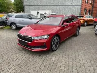 Gebraucht Skoda Superb LAURIN & KLEMENT 150 PS (110 kW) 2024 Carminrot metallic Kombi
