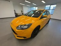 Używany Ford Focus ST 250 KM (183 kW) 2015 Żółty Sedan/Limuzyna