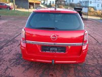 Gebraucht Opel Astra Edition 110 PS (80 kW) 2009 Rot Kombi