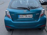 Gebraucht Toyota Yaris Edition 99 PS (72 kW) 2014 Blau Kleinwagen