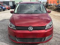 Gebraucht VW Touran Trendline 105 PS (77 kW) 2011 Rot Van / Kleinbus