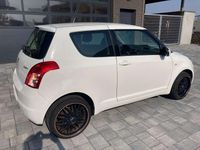 Gebraucht Suzuki Swift 92 PS (67 kW) 2009 Weiß Kleinwagen