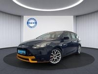Używany Ford Focus Ambiente 101 KM (74 kW) 2014 Niebieski Sedan/Limuzyna