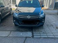 Gebraucht VW Tiguan 140 PS (102 kW) 2015 Schwarz SUV
