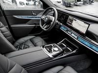 Gebraucht BMW 740 M Sport 299 PS (219 kW) 2025 Grau Limousine