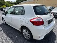 Gebraucht Toyota Auris Edition 90 PS (66 kW) 2011 Weiß Kleinwagen