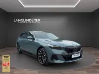 Gebraucht BMW 550e Performance 489 PS (359 kW) 2026 Grün Kombi
