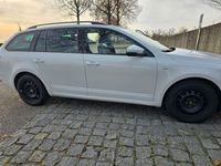 Gebraucht Skoda Octavia Clever 150 PS (110 kW) 2018 Weiß Kombi