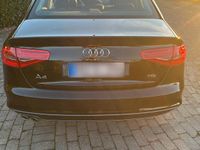 Gebraucht Audi A4 S-Line 150 PS (110 kW) 2015 Schwarz Limousine
