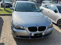 Gebraucht BMW 523 177 PS (130 kW) 2005 Silber Limousine