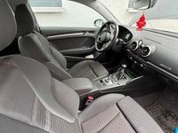 Gebraucht Audi A3 116 PS (85 kW) 2017 Grau Limousine