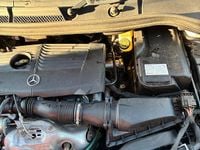 Gebraucht Mercedes B200 156 PS (114 kW) 2017 Silber Van / Kleinbus