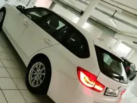 Gebraucht BMW 318 Advantage 136 PS (100 kW) 2018 Weiß Kombi