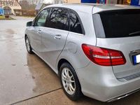 Gebraucht Mercedes B200 156 PS (114 kW) 2016 Silber Van / Kleinbus