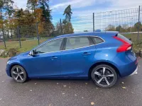 Gebraucht Volvo V40 R-Design 122 PS (89 kW) 2019 Blau Limousine