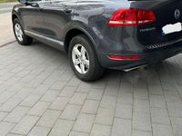 Gebraucht VW Touareg Terrain Tech 245 PS (180 kW) 2014 Grau SUV