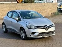 Gebraucht Renault Clio IV 75 PS (55 kW) 2018 Silber Limousine