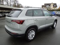 Neu Skoda Karoq Classic 150 PS (110 kW) 2026 Graphitgraumetallic SUV