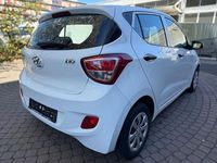 Gebraucht Hyundai i10 Basis 67 PS (49 kW) 2016 Weiß Kleinwagen