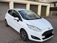 Gebraucht Ford Fiesta Titanium 80 PS (58 kW) 2013 Weiß Kleinwagen