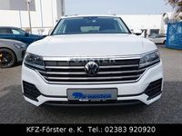 Gebraucht VW Touareg 231 PS (169 kW) 2024 Weiß SUV